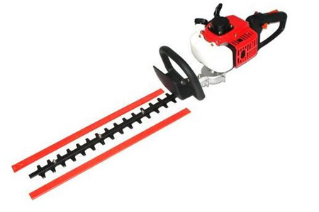 汽油綠籬機(jī)使用前應(yīng)注意刀片、動(dòng)力和傳動(dòng)這三方面