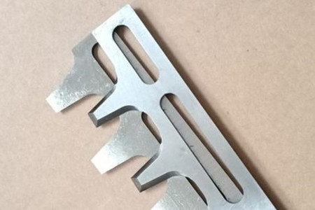 綠籬機刀片材質(zhì)解析，優(yōu)質(zhì)材料助力高效修剪！