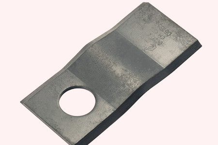 調(diào)整割草機刀片，讓草坪修剪更簡單！