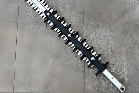 綠籬機(jī)刀片多久更換一次？