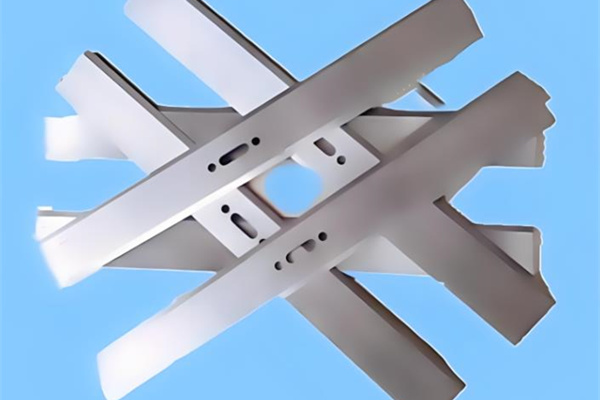 草坪機(jī)刀片安裝孔尺寸誤差要在合理范圍！ 圖1